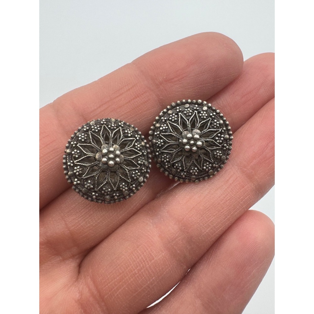 Vintage 800 Silver Filigree Cannetille Clip On Earrings Floral Sunburst Round